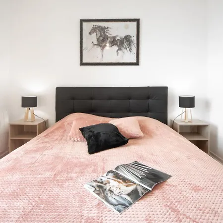 Patguyflor-2 By Interhome *